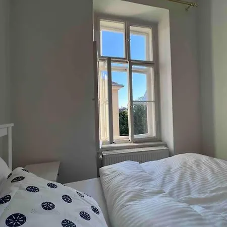 Altbauwohnung Im Univiertel!
